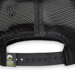 Sunday Afternoons Mountain High Trucker -Sunday Afternoons Shop artist series truckers mountain high sizing detail ss22 2500px