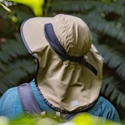 Sunday Afternoons Bug-Free Adventure Hat 5 Sunday Afternoons Bug-Free Adventure Hat -Sunday Afternoons Shop bug free adventure hat dark khaki male2 ss20 2400px