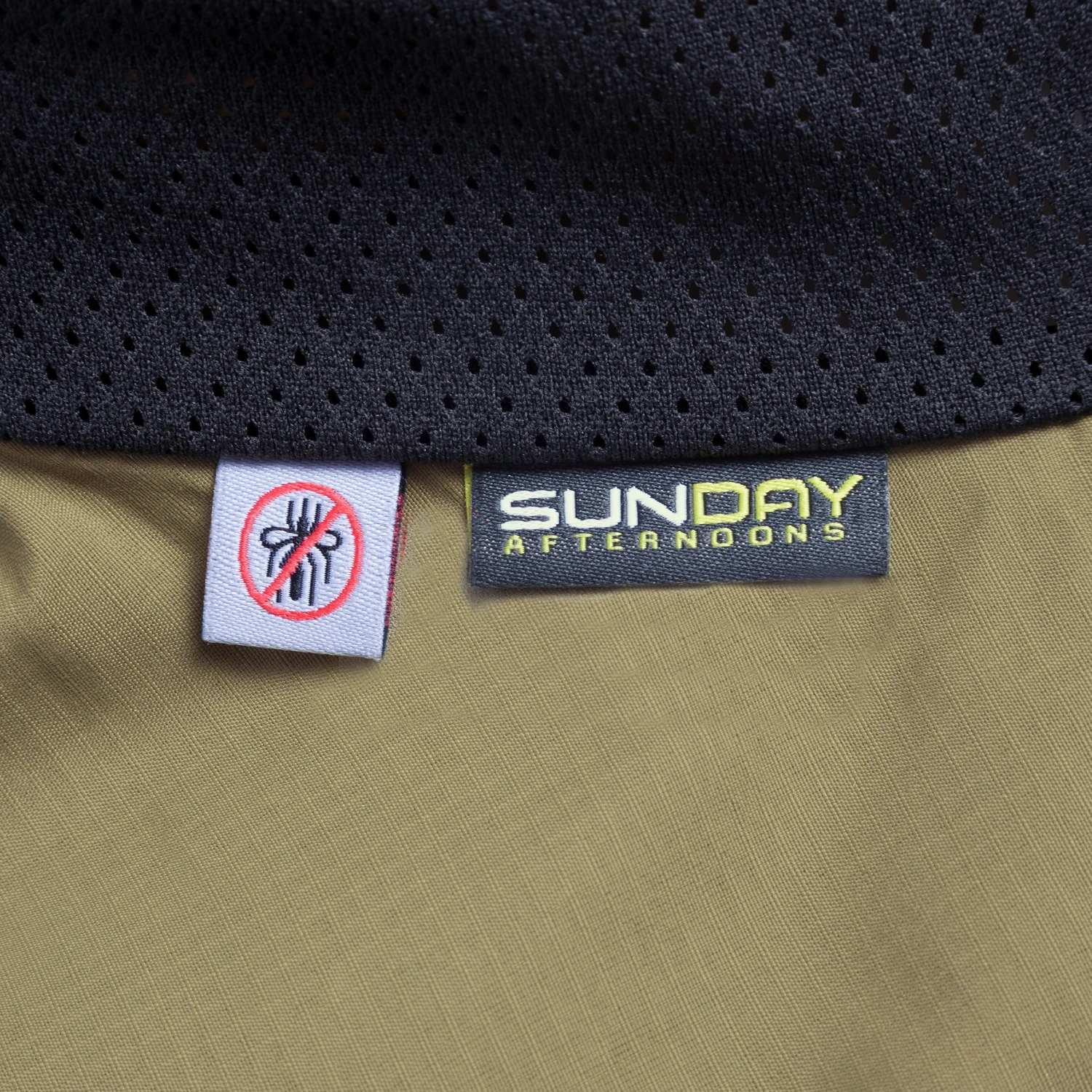 Bug-Free Adventure Hat Sunday Afternoons Bug-Free Adventure Hat -Sunday Afternoons Shop bug free adventure hat labels detail ss20