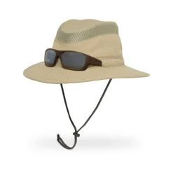 Sunday Afternoons Bug-Free Charter Hat 7 Sunday Afternoons Bug-Free Charter Hat -Sunday Afternoons Shop bug free charter hat tan front glasses ss20 2500px