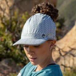 Sunday Afternoons UVShield Cool Convert Visor -Sunday Afternoons Shop cool convert visor lifestyle woman 1